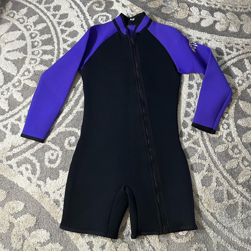 Wetz Wetsuit Unisex Medium New Long Sleeve Black/Purple 30” Long Zipper